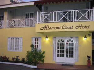 Kingston Airport Private Transfers to Altamont Court Hotel
