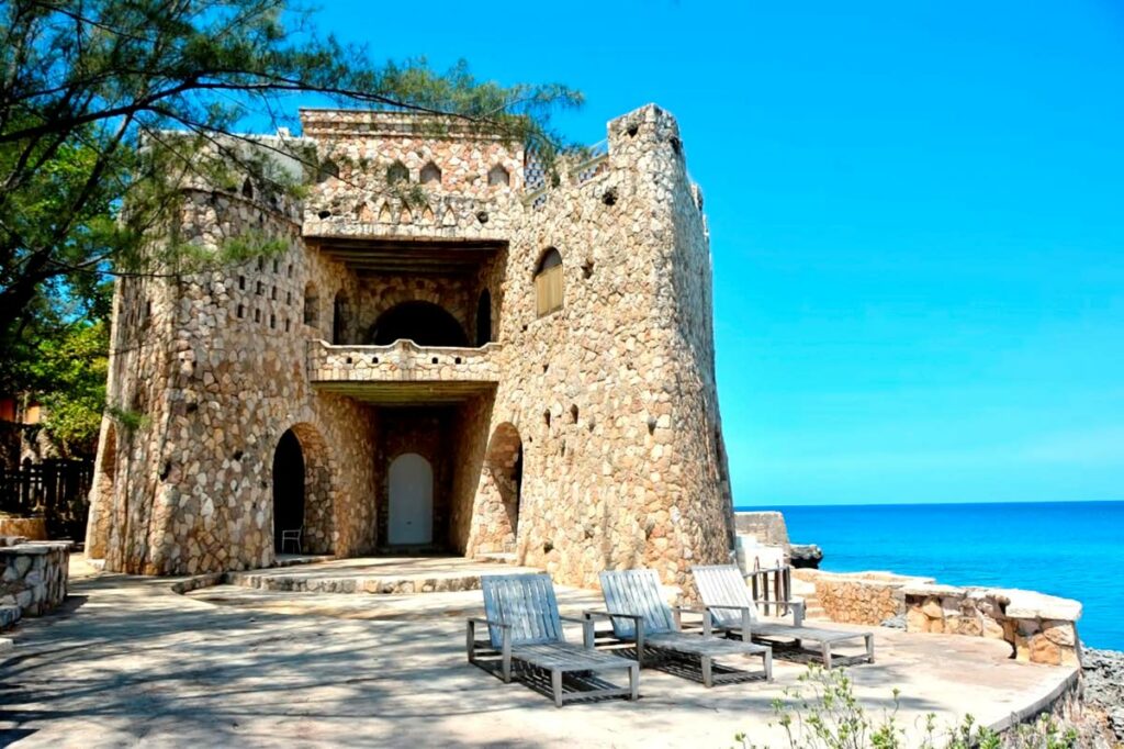 Reliable Group Transfers to Pattoo Castle in Jamaica